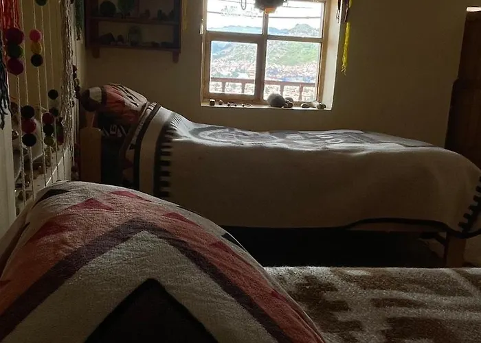 Cozy Andean With Balcony Homestay *